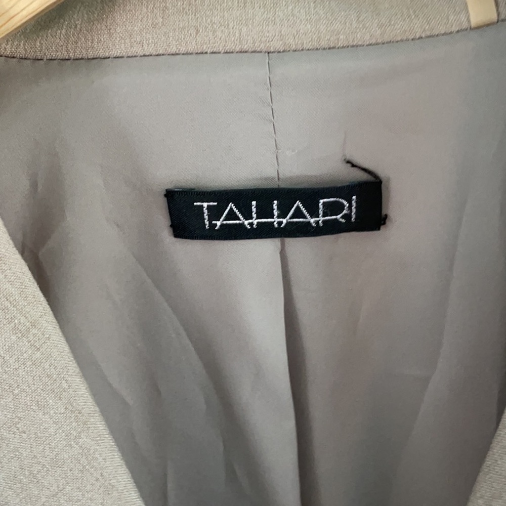 Tahari Blazer - Picture 2 of 4